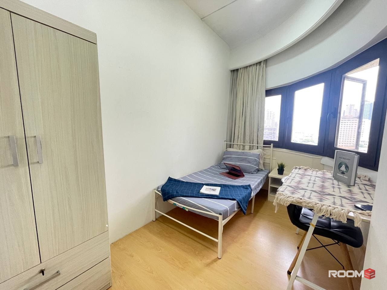 Zero Deposit Room Near Sunway Putra Mall 🧐? Contact Us For Room At PWTC Area !