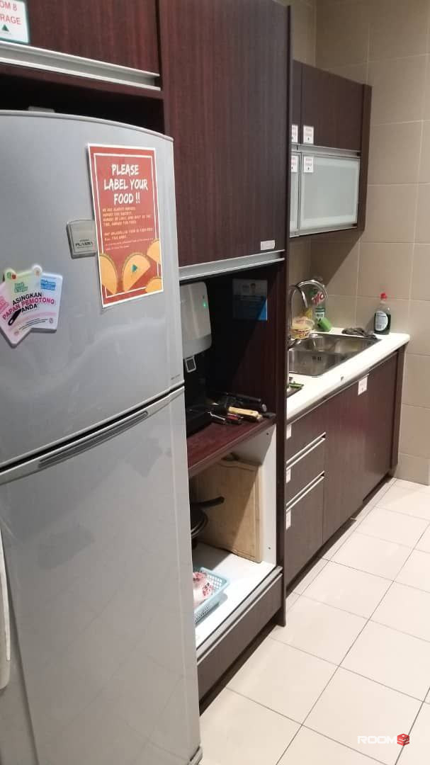 ⏩ Quick Commute, Comfortable Living! Rent Your Room 6 Minutes from Ampang Park MRT & LRT. 🌆"