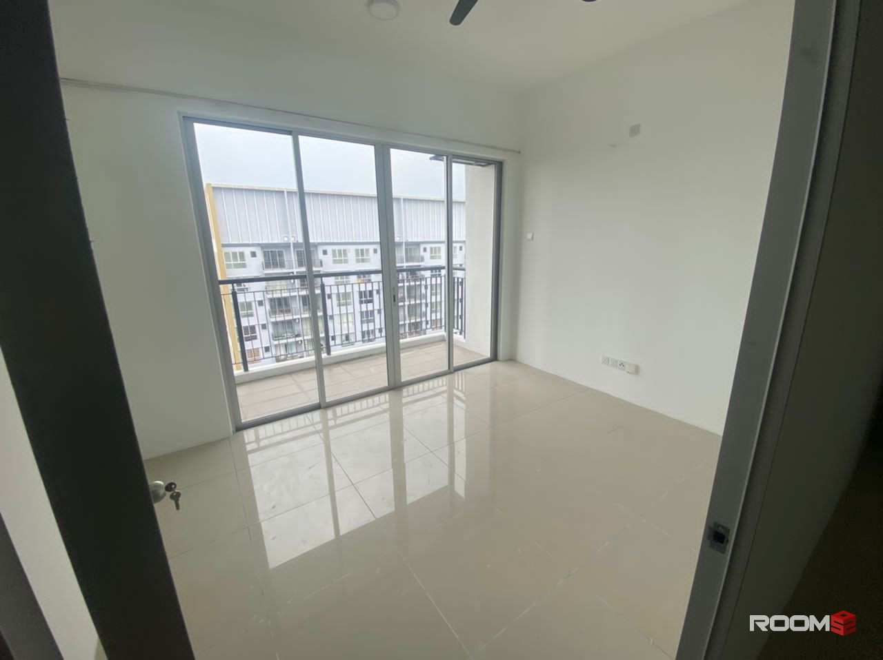 Splendor, Private Balcony room, UTILITIES INCLUDED, UTM, KL, Semarak