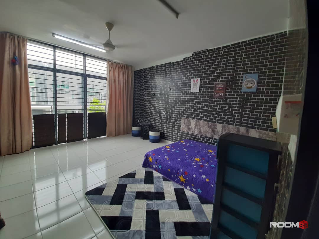 𝑴𝑨𝑺𝑻𝑬𝑹 𝑹𝑶𝑶𝑴 at Bangi (Female) KTM Bangi 🚊, BSP, Bangi Avenue 3, Bangi Lama/ Wonderland, U
