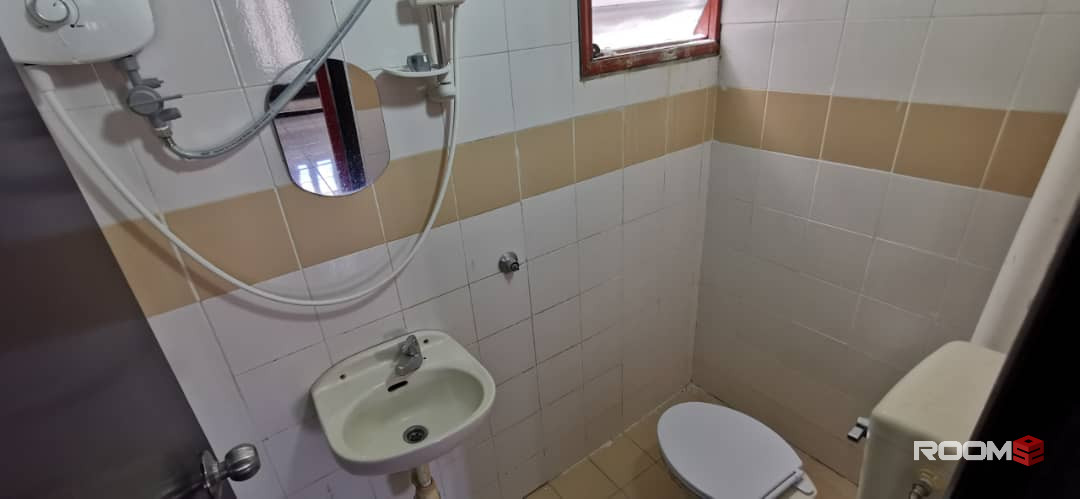 Fully Furnished Room for Rent Near Help University Subang 2 @ Subang Bestari