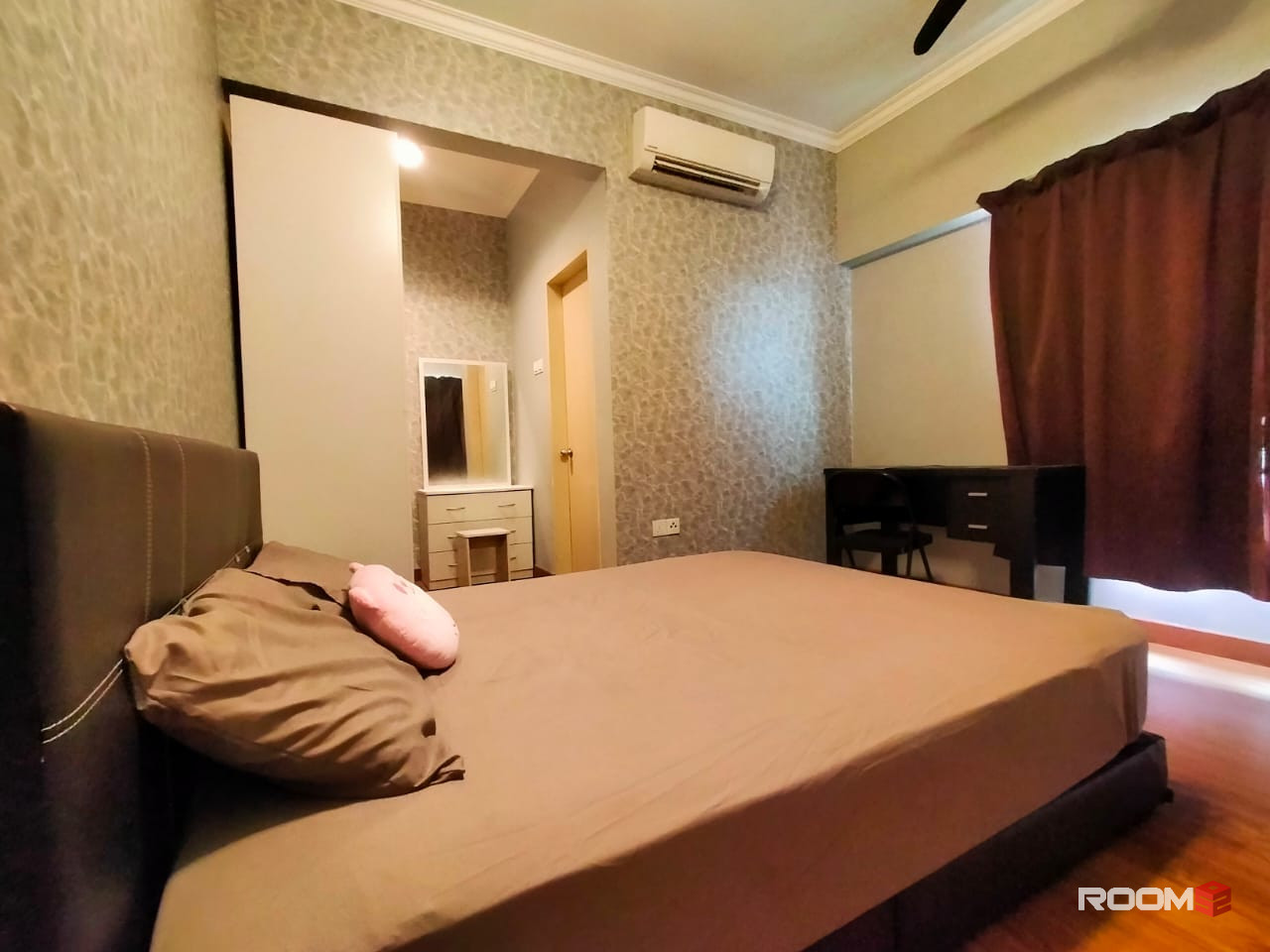 (Female Unit) Big Medium Room at Kuchai Lama ,Happy Garden, OUG, Old Klang Road (Near Bukit Jalil, Sri Petaling)