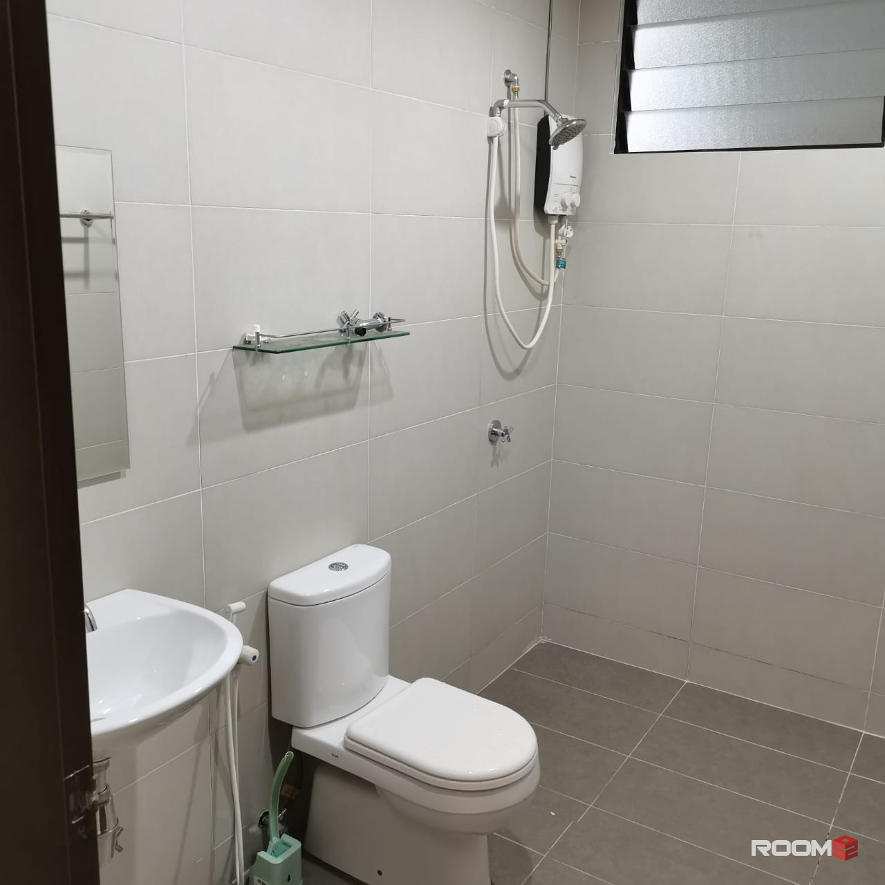 Near ICITY condo MIDDLE room ken rimba FREE WIFI walking distance to train station