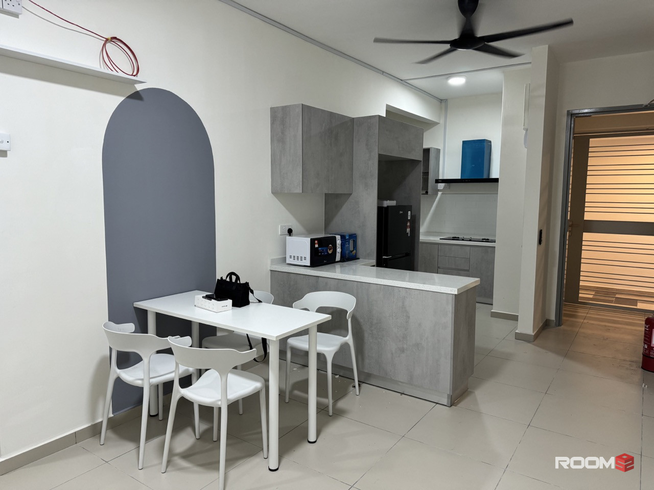 🔥SUBANG BESTARI📍 NEW CONDO Near Help Uni, Subang 2, Single Room🔥Fully Furnish NEW 10” Mattress Aircond Wardrobe Table