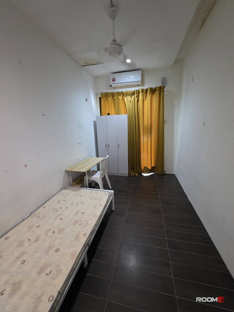 ‼️ MIDDLE ROOM FOR RENT @ ALAM IMPIAN ‼️
