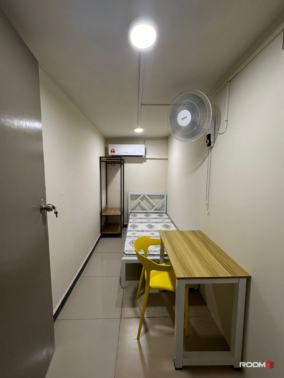 FEMALE UNIT Single Room at SS1, Petaling Jaya 5 mins walk toLRT Taman Bahagia 📣📣 Fully Furnished,High Speed Wifi