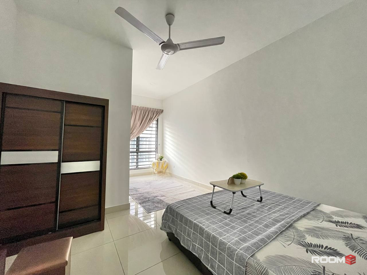 Middle Room at Bandar Puteri Bangi, 🔥 👉 Bilik sewa Bangi [Free WIFI, Near KTM] The Terresse, Bdr Puteri, BSP, Nilai
