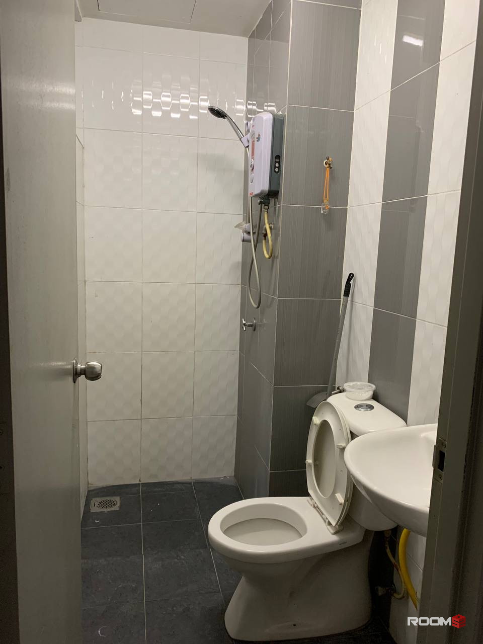 Single Room for Rent in 228 Kondominium Selayang