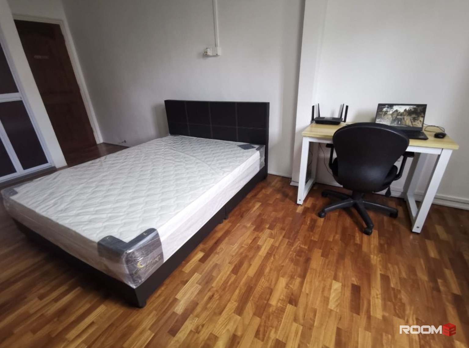 🤩PROMOTION!!!! 🤩 HIGH SPEED INTERNET Single Room Fully Furnished New Aircond Wardrobe Table Chair Mattress