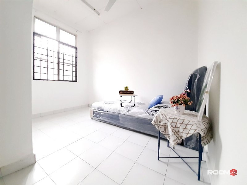Middle Room at Bangi, 🔥 👉 Bilik Sewa Bangi {KTM, HOSP AN-NUR 🌟 } Sekstyen 3, NIOSH, ILKAP, UKM, KK Bangi, OSTIA, SONY