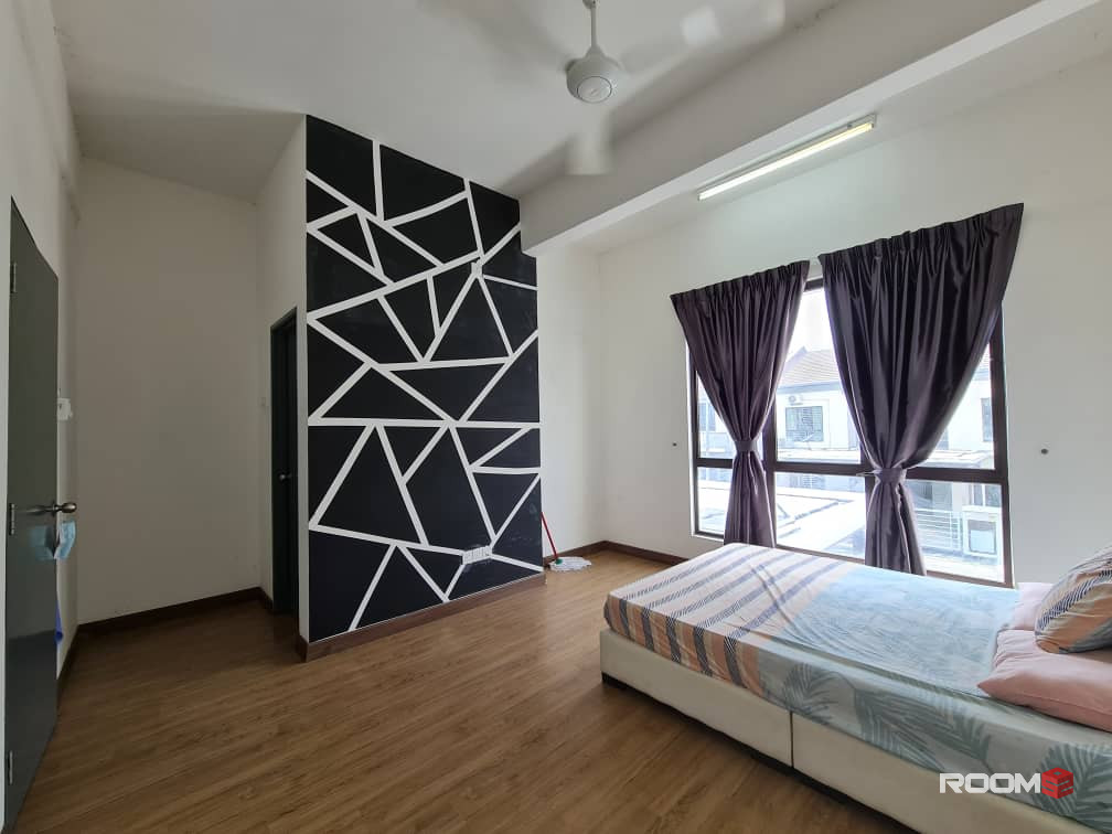 MASTER ROOM AT SEREMBAN 2, BILIK SEWA AINSDALE {FREE UTILITY} KTM, KPJ, AEON (AREA, OFFER, UNIT, LANDMARK)