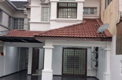 Bukit Indah Bilik Untuk Disewa! Hanya 100M ke Stesen Bas CW6!  Ke Tuas, Jurong, Boon Lay Senang saja!!!
