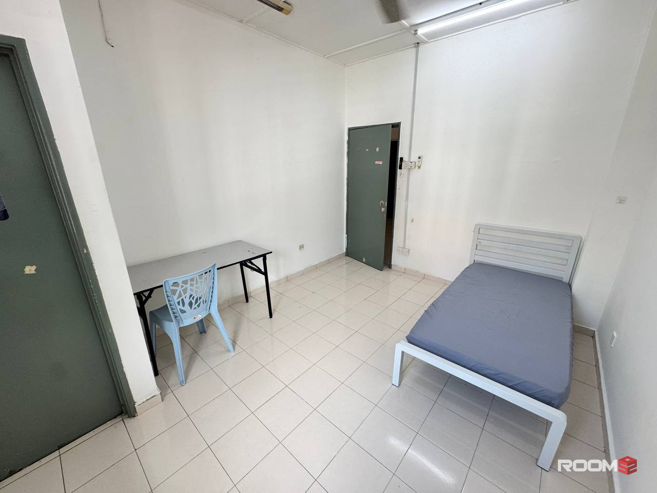 🔥LOW DEPOSIT🔥BUKIT TINGGI KLANG MIDDLE ROOM FOR RENT🏠NEARBY GIANT , GM KLANG , PORT KLANG , AEON MALL🚩