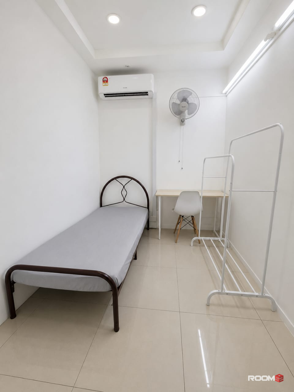 🚶‍♂️‍➡️WALK TO SURIAN MRT 🚆 | 🎓Near SEGi University 📚 | 🏠 Fully Furnished Room @ Kota Damansara 🔥