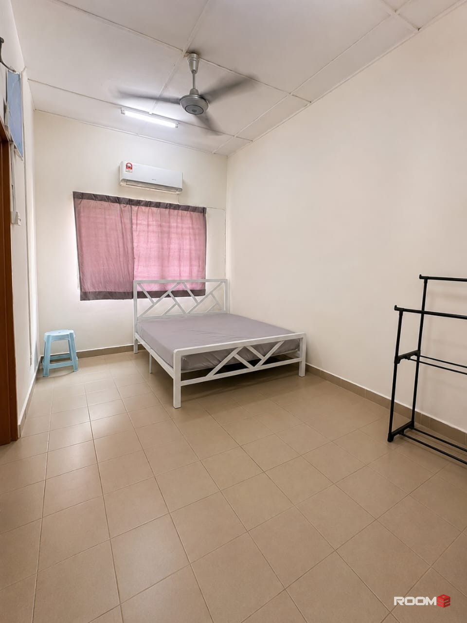 🚹 Male Only 🚹 | 🏠 Fully Furnished Room For Rent @ Bukit Rimau | 🚘 5 mins to AEON BiG Bukit Rimau 🛒