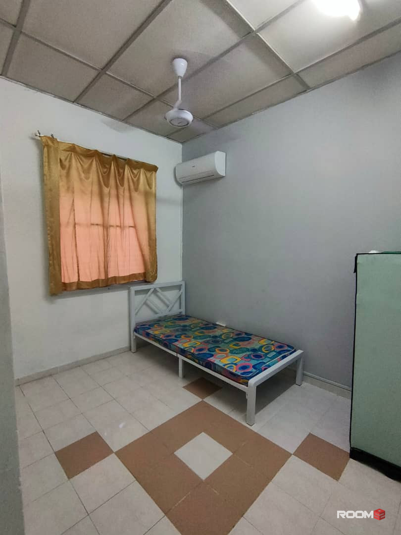 Low Depo 🛌 Furnished Room For Rent with Air-Cond at PJS Subang Indah