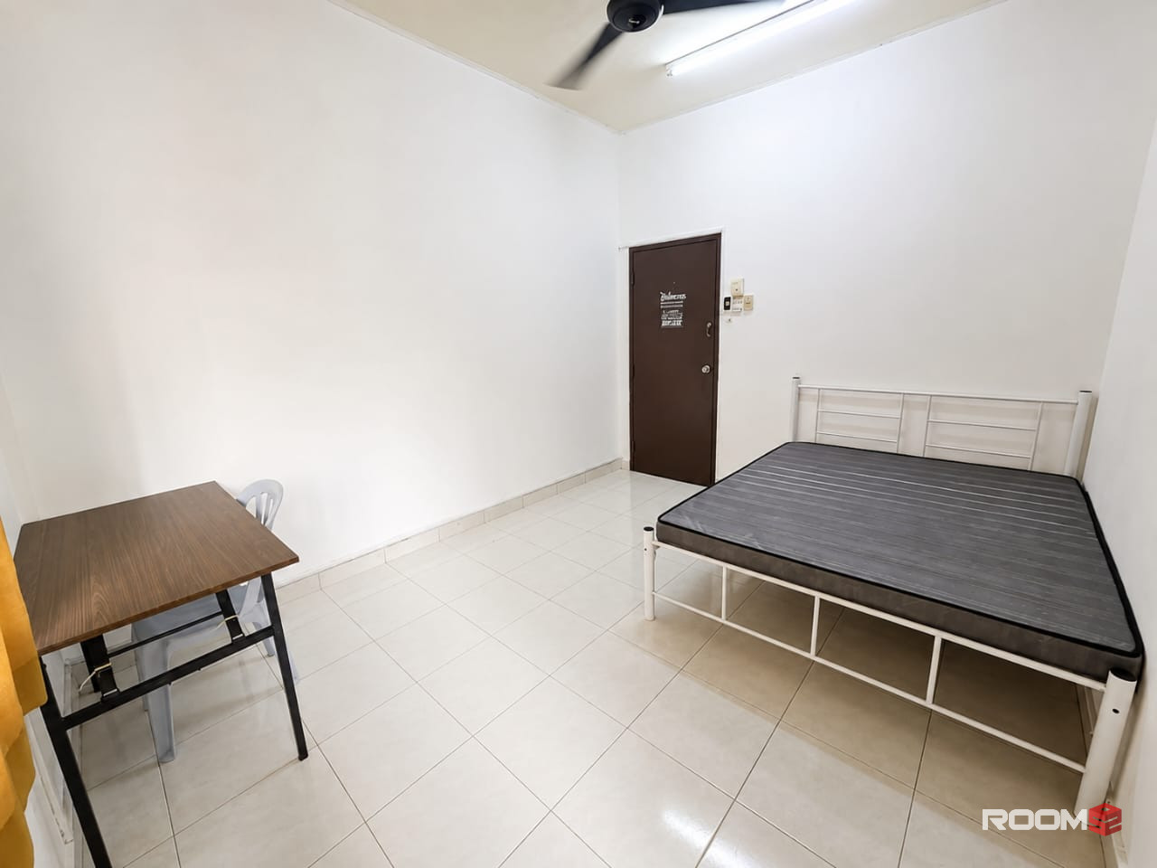 🏡 Medium Room For Rent @ Shah Alam 🔥 | 🚗  Near Plaza Sri Muda 🛍️ | Aircond + Free WiFi 🛜
