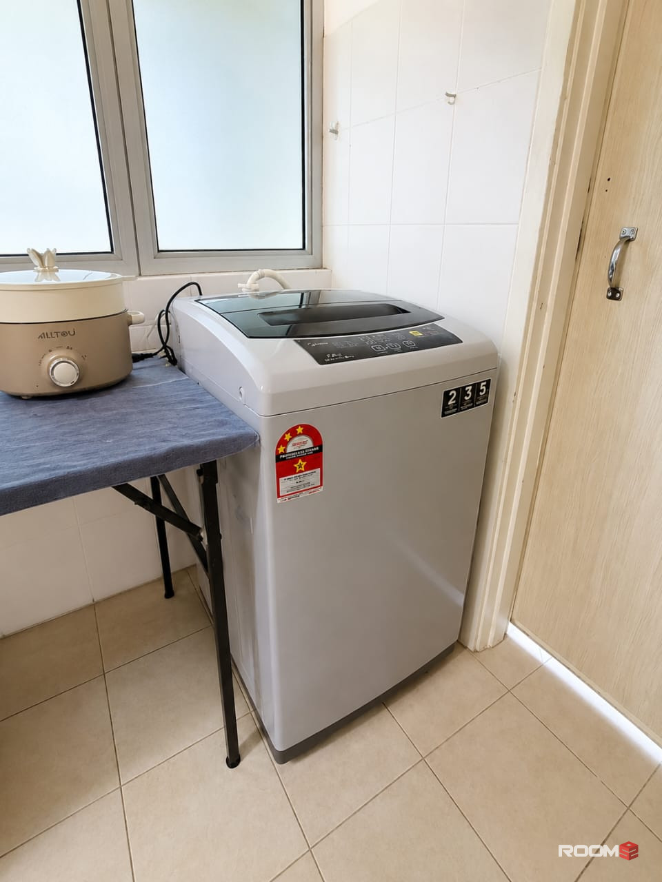 🏡 Fully Furnished Room @ Kemuning Utama 🔥 | 🚗 Near Giant Hypermarket Kemuning Utama | 🔥 Move In Ready 💯