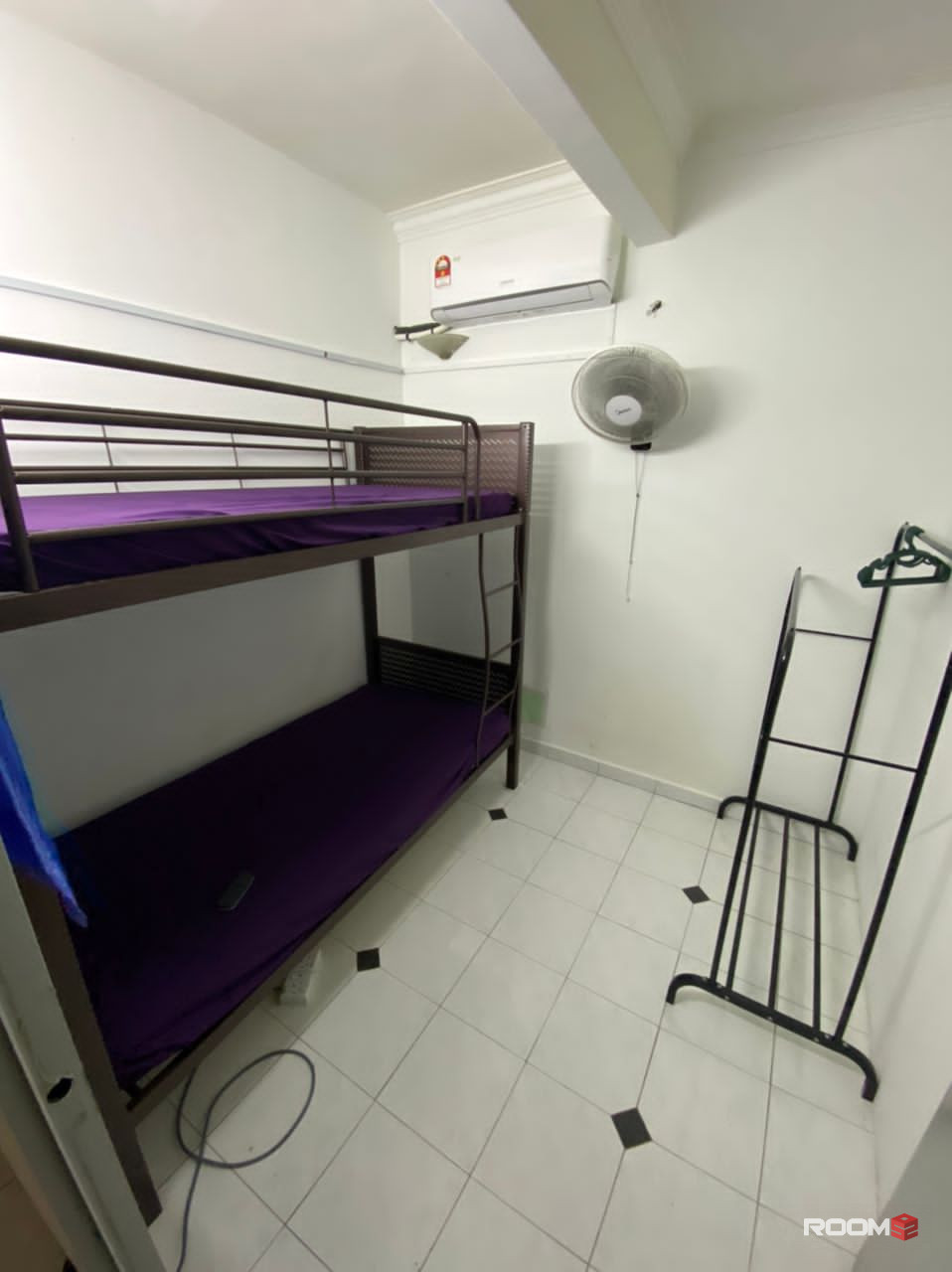 bangsar walking distance to lrt 13minute
