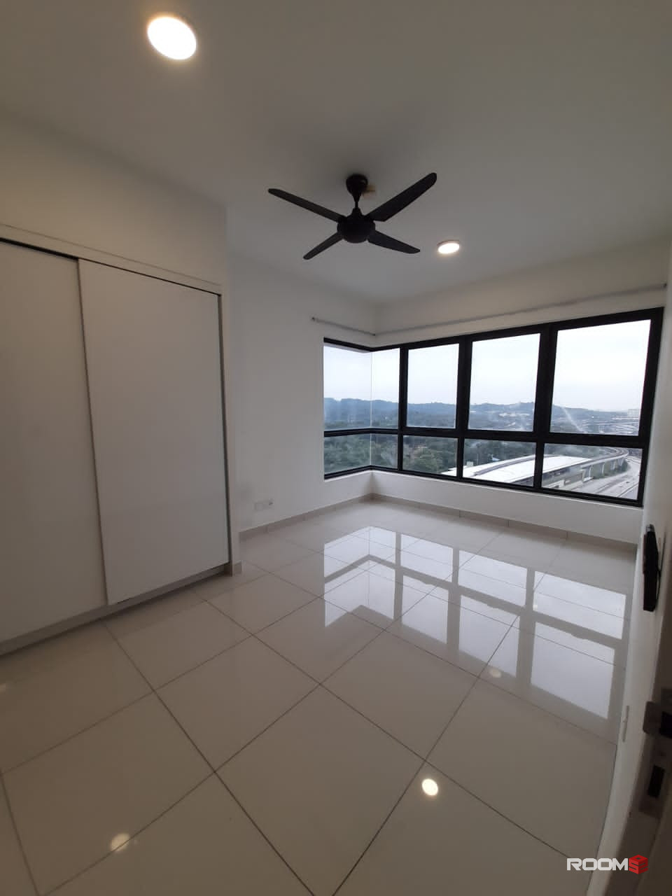 🏫 D'SARA SENTRAL, SG.BULOH 📣ZERO DEPOSIT📣.MRT KAMPUNG SELAMAT (direct link)