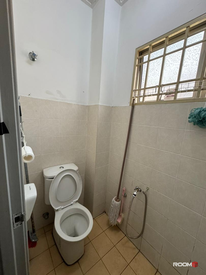Master Room With Private Toilet PJ KOTA DAMANSARA