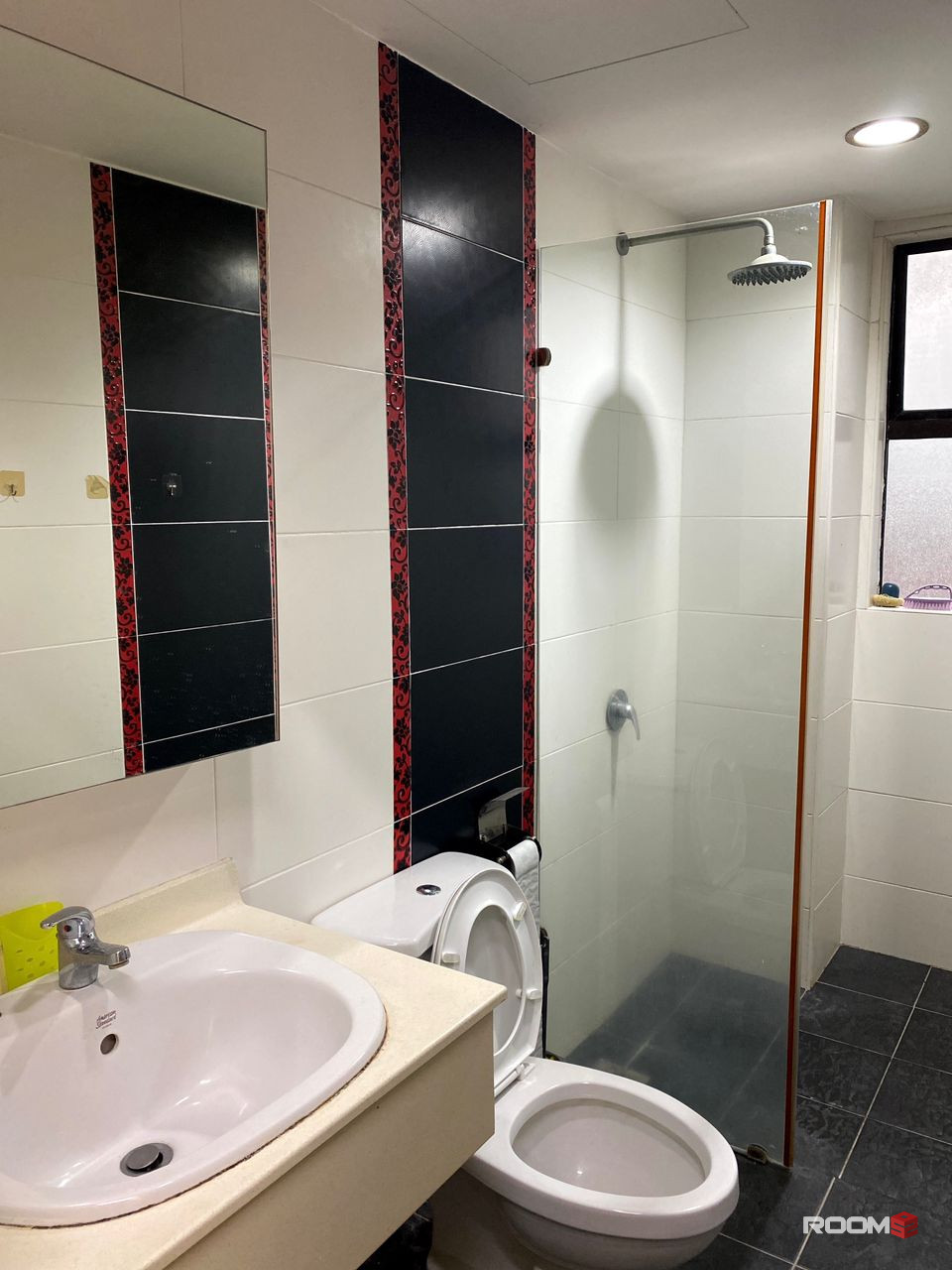 CASA INDAH 1 FEMALE MASTER ROOM FEMALE FULLY FURNISHED FOR RENT