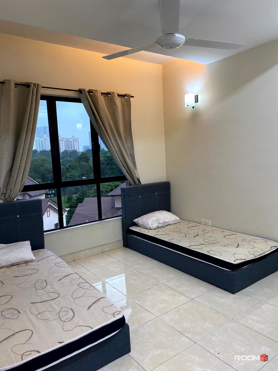 CASA INDAH 1 FEMALE MASTER ROOM FEMALE FULLY FURNISHED FOR RENT