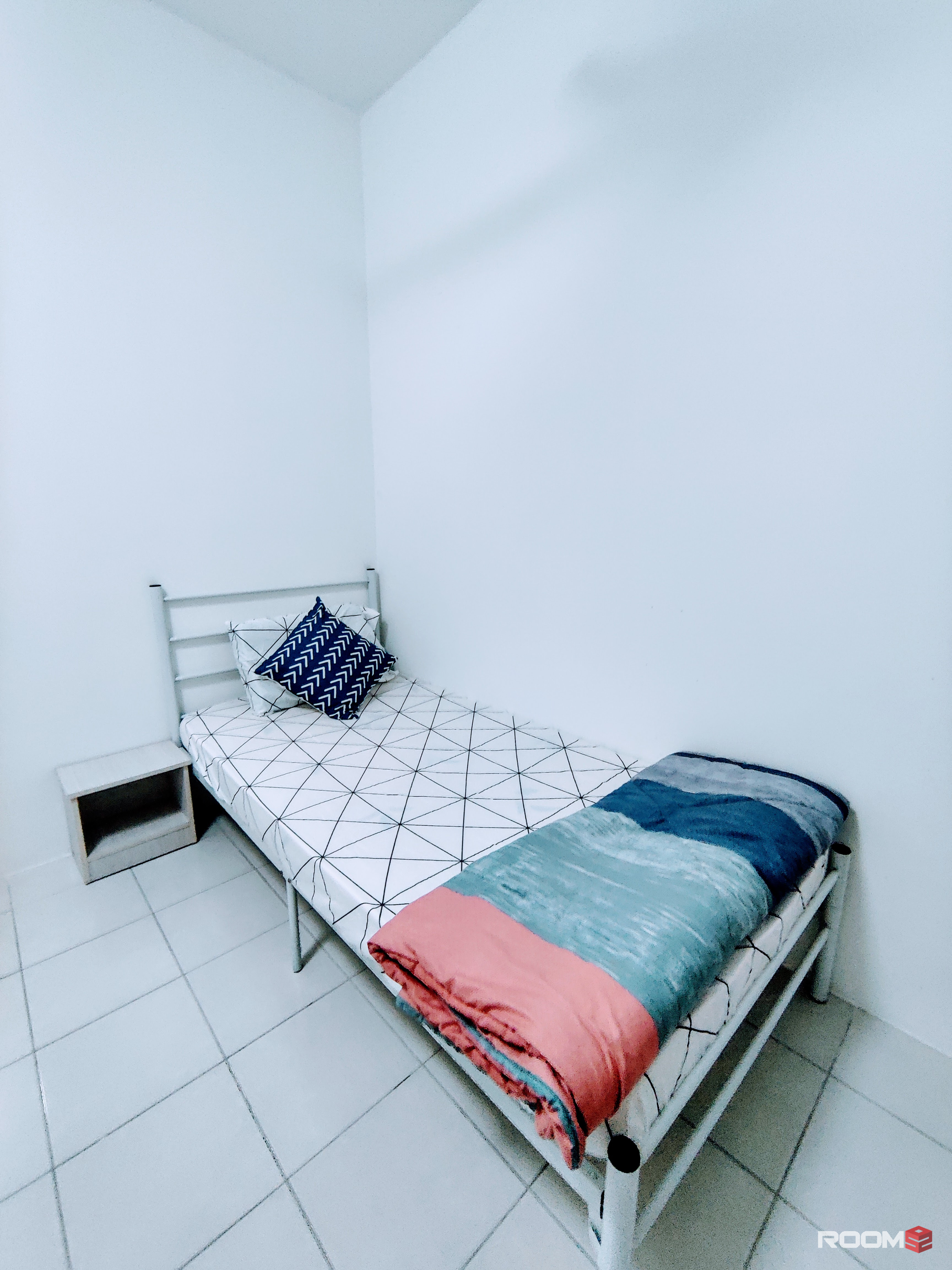 Chinese *No Agent Fee* 5 min to Pavillion Bukit Jalil, Aurora Place. Single Room.