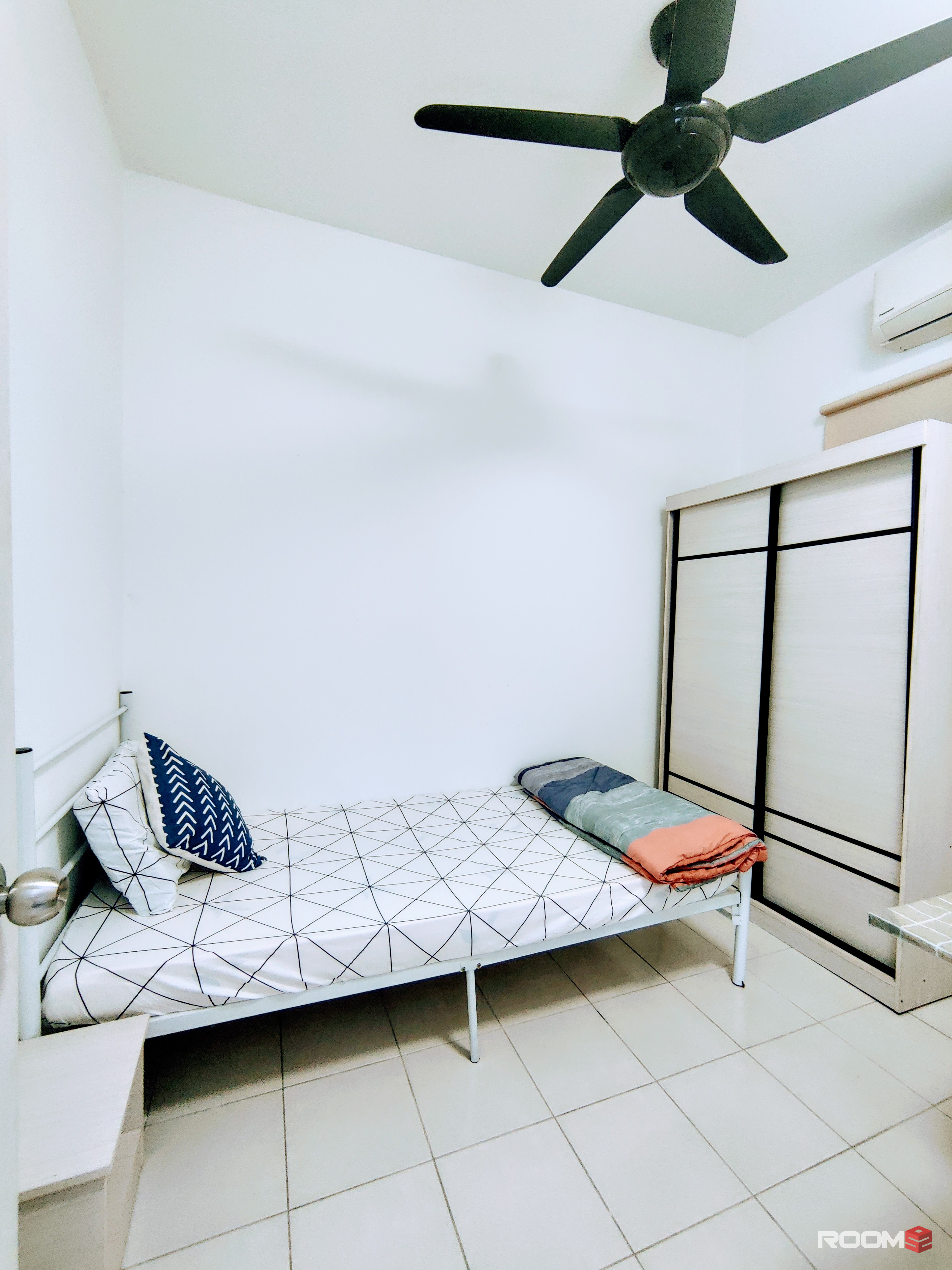 Chinese *No Agent Fee* 5 min to Pavillion Bukit Jalil, Aurora Place. Single Room.