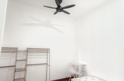 ✨Nice FEMALE unit middle room for rent at Setia Alam, 5min to setia city, kossan, top glove tower, meru, bukit raja