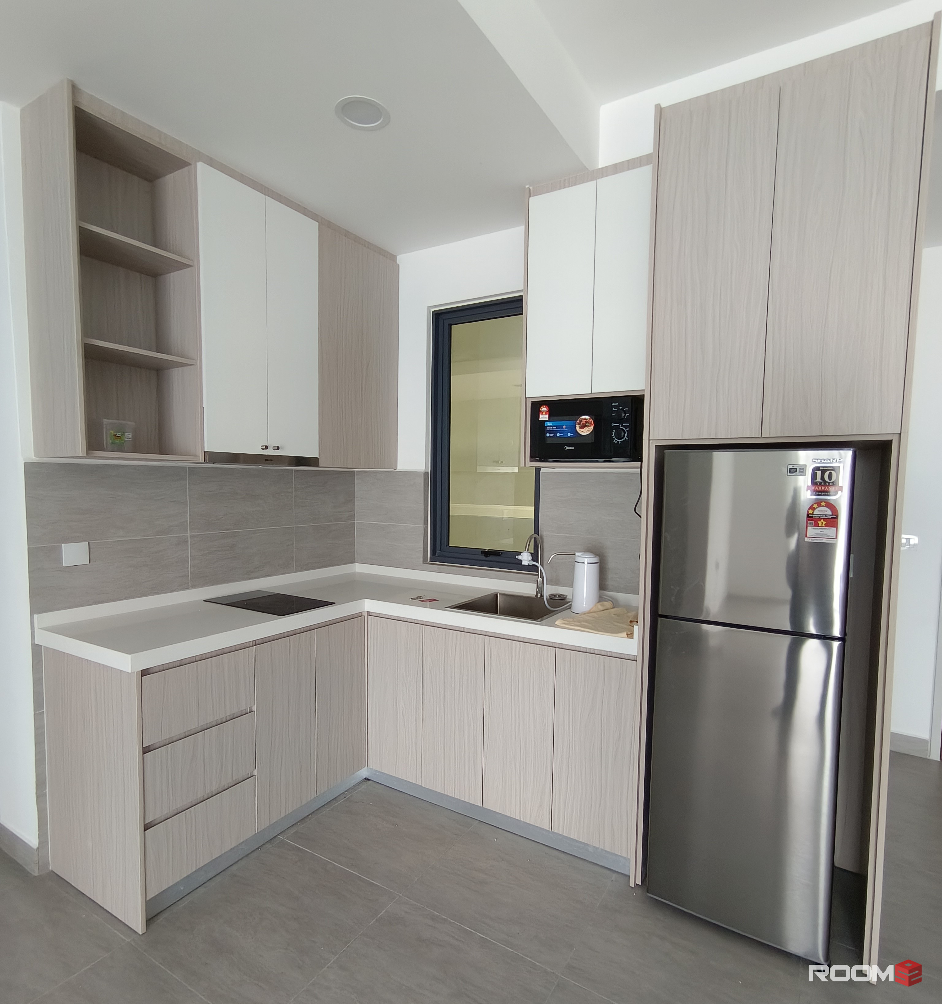 ✨Nice FEMALE unit middle room for rent at Setia Alam, 5min to setia city, kossan, top glove tower, meru, bukit raja