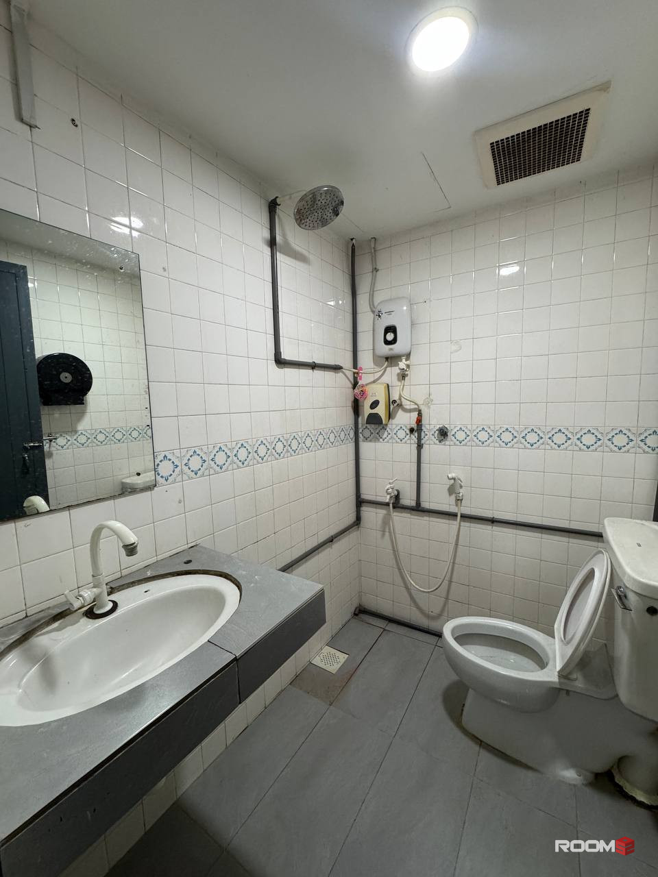 🔥10 Min to CIQ 🔥- Affordable room, fully furnished, ATTACHED private toilet and NO Deposit needed🥰🌟