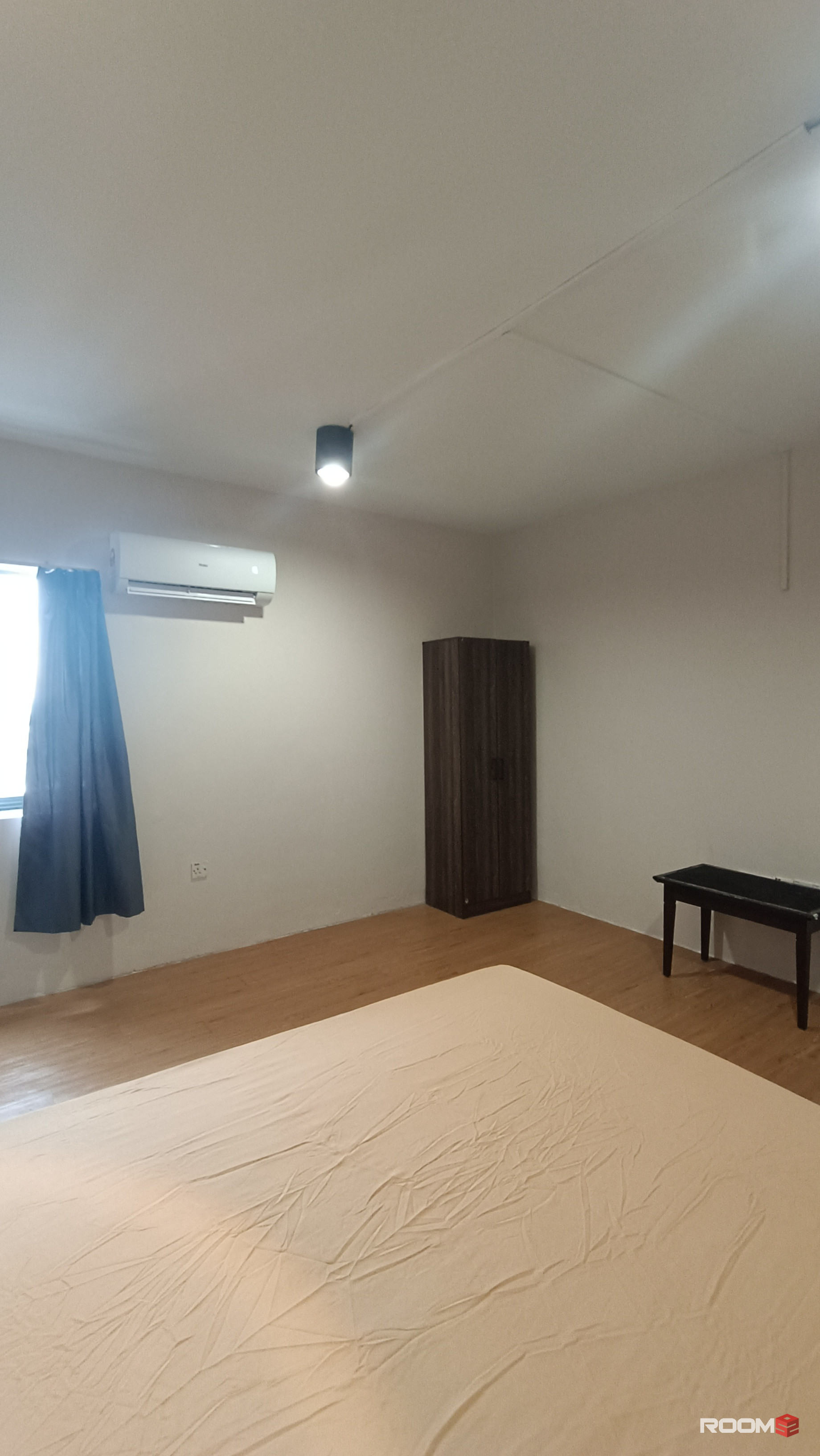 🏡 Affordable Room for Rent with Bathroom — Clean & Comfortable