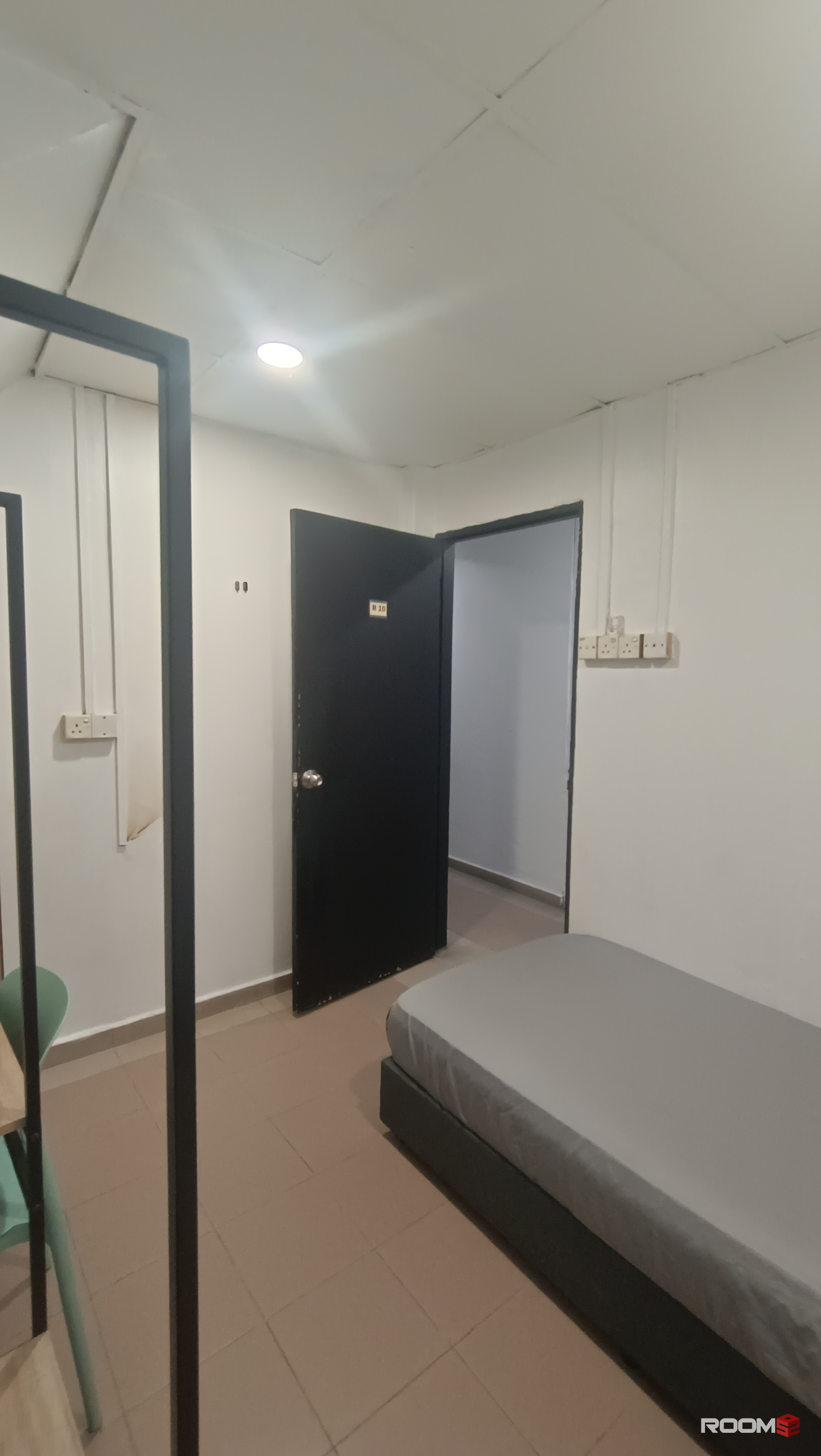 🎁 Zero Deposit 🌇 Cozy Room Near CIQ & Mid Valley 🚗💨