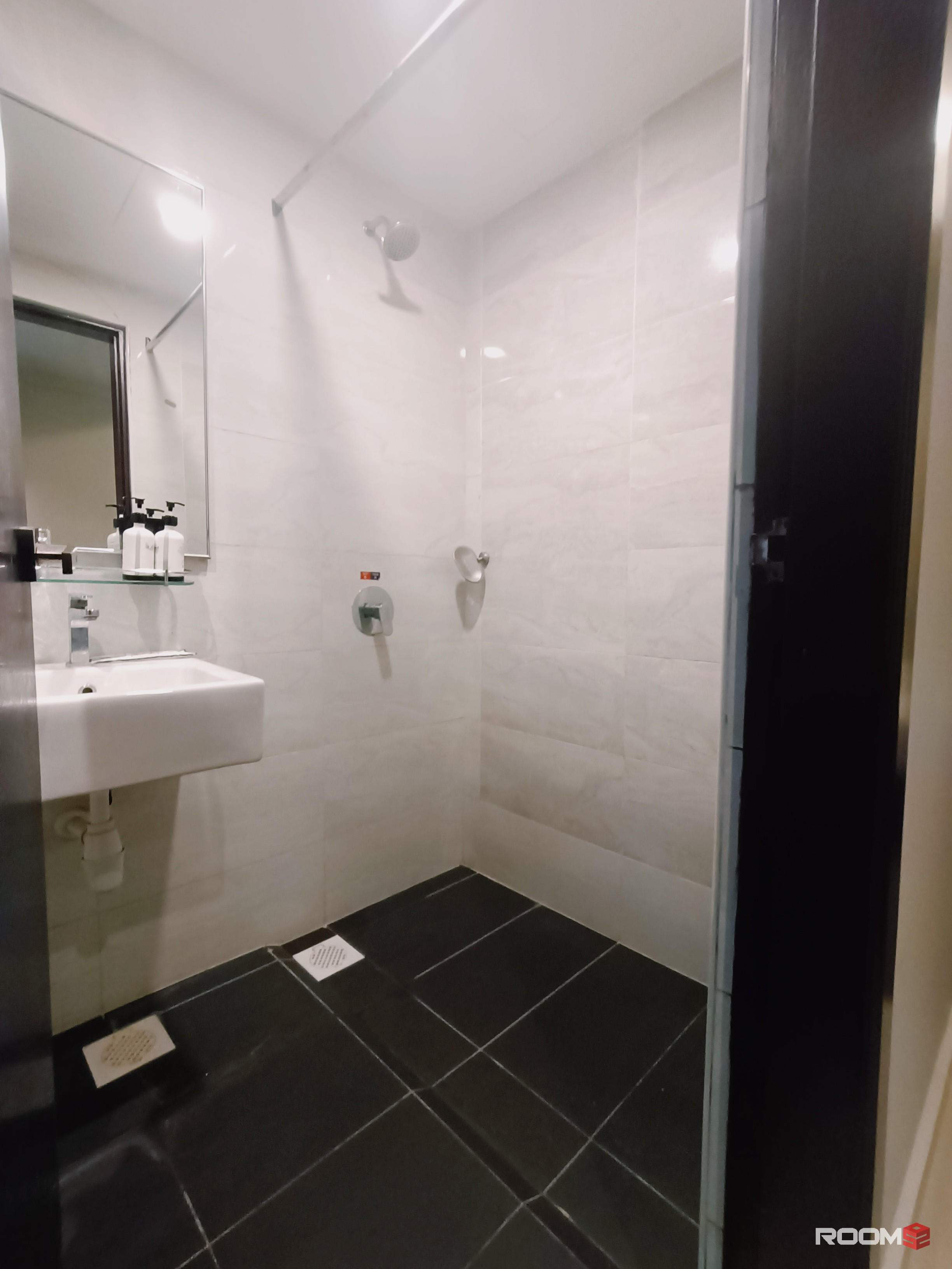 ✨ A Hotel Feel Without The Hotel Price