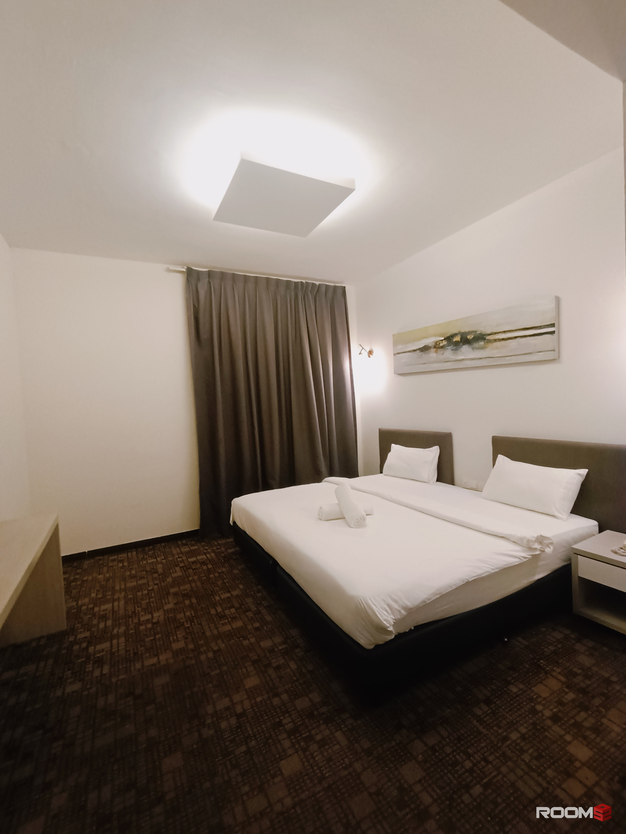 ✨ Why Settle For Small When You Can Have A Master Room?