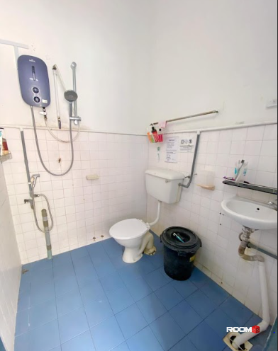 Fully Furnished Middle Room Available in SS1, Petaling Jaya! 🏡🛋️ Close to Damansara/Sea Park.