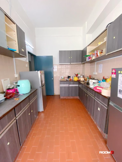 Fully Furnished Middle Room Available in SS1, Petaling Jaya! 🏡🛋️ Close to Damansara/Sea Park.