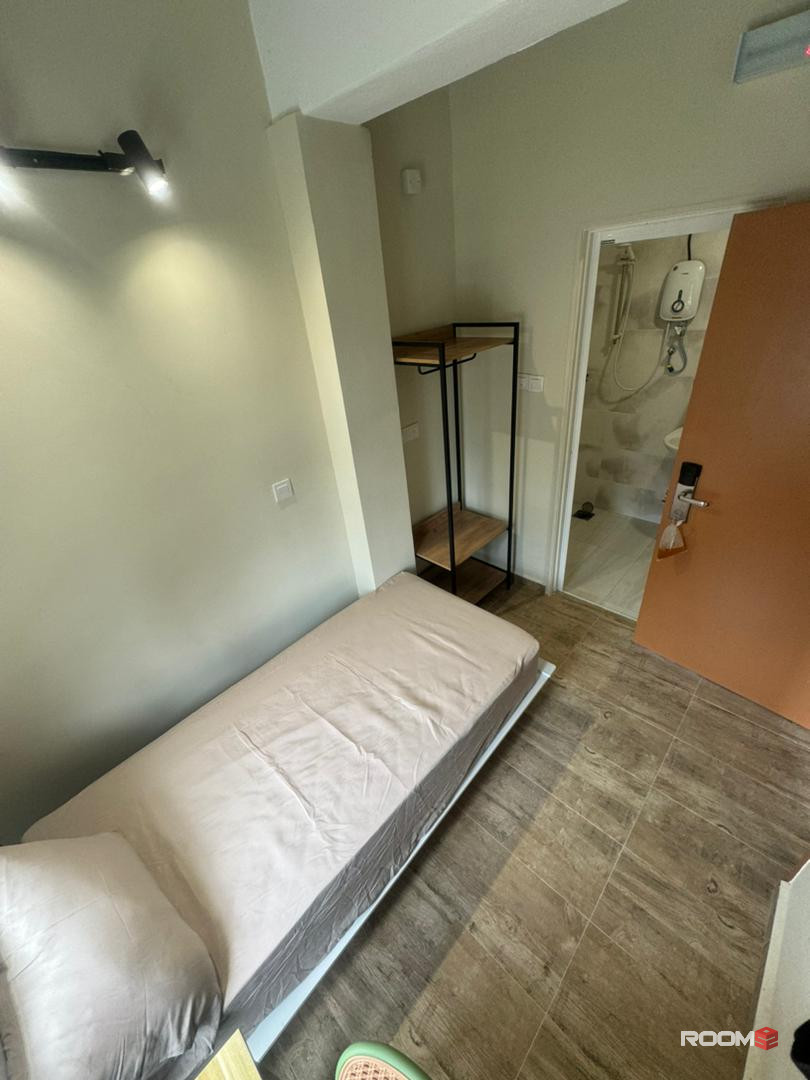 🚝 4 stops to KL Sentral (10 Mins only)❗️💰Zero Deposit Brand New Private Master Room🏢