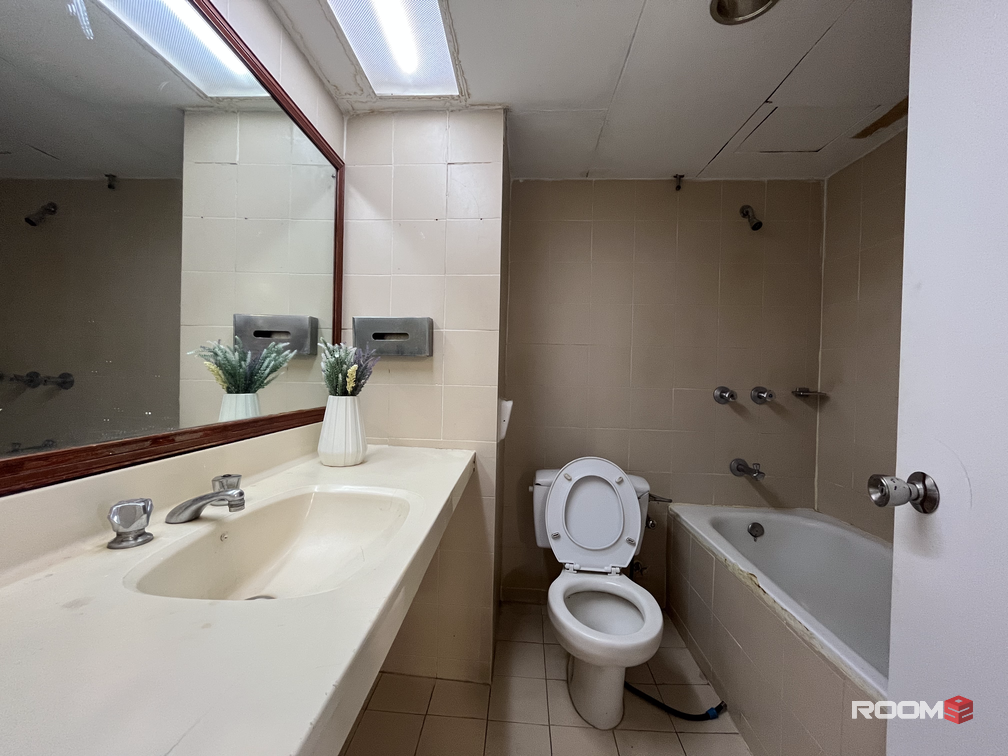 Convenient ZERO DEPO Room near Monorel KL 📍 : Excellent Transportation Links 🚄