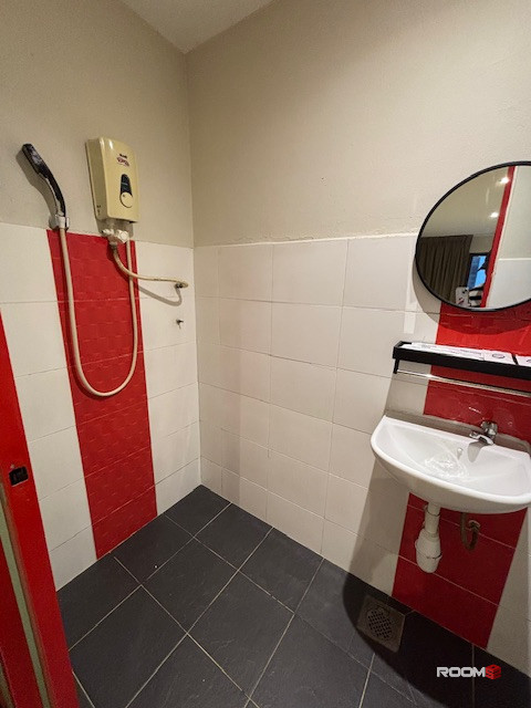 Room For Rent At Kuchai Lama Nearby MRT Station