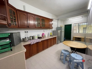 Female Unit Available At Puchong