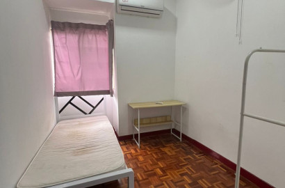 📣 Single room Available in SS15 5 min Walking distance 🏘