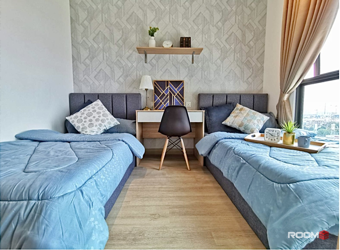 The grand subang ss13 twin sharing room
