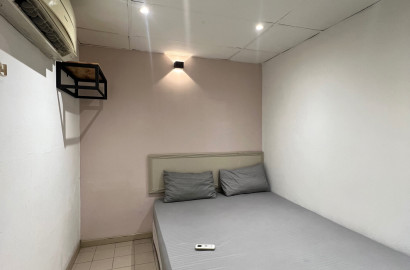 Walking 2 min to Staling mall Middle Room For Rent In Damansara Uptown