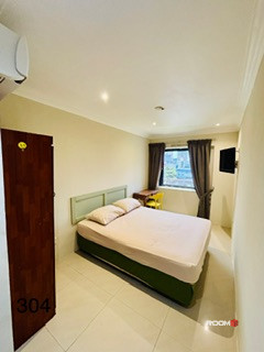 Room For Rent Nearby China Town And LRT Station