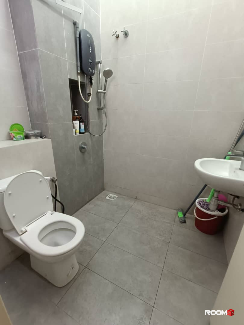 Ramadan Promo 🕌 Bilik Sewa Murah at Puchong with Air-Cond near to IOI Puchong LRT