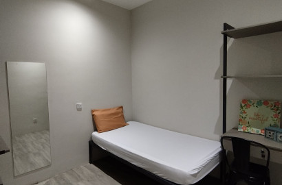 Raya Offer ❗ 0 Deposit ❗ Single Room Rent + AirCond near LRT USJ 21