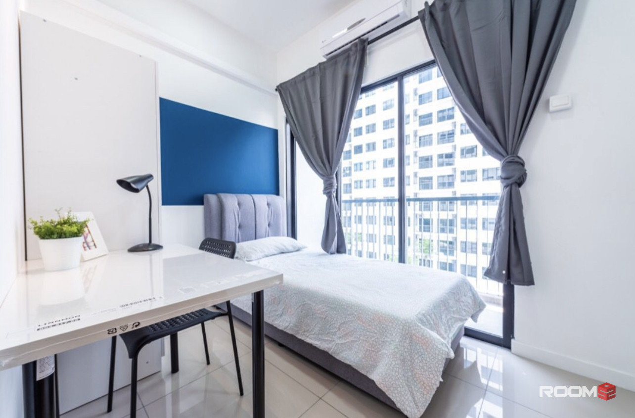 [NO DEPOSIT] [ FEMALE BALCONY SINGLE] Room to Rent