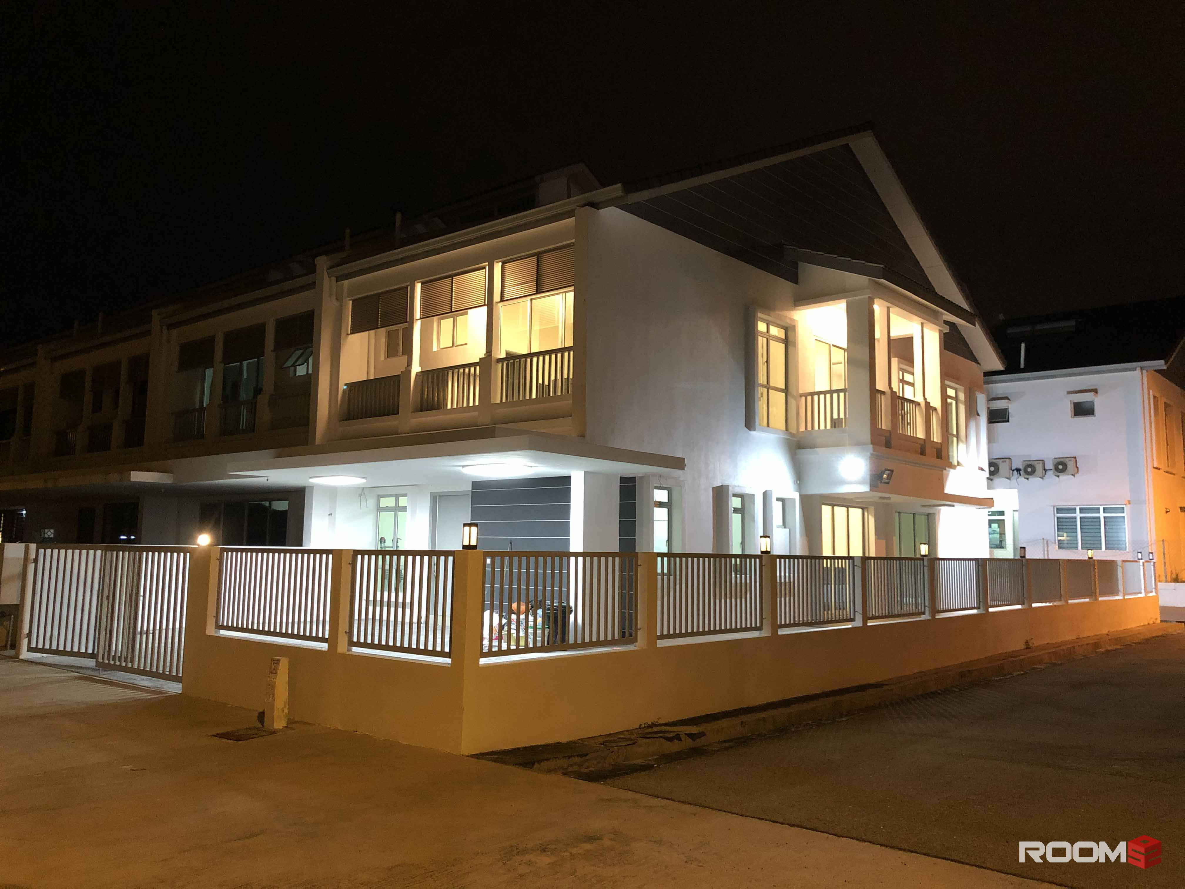 Corner House (Middle Room) to Rent at Bandar Rimbayu
